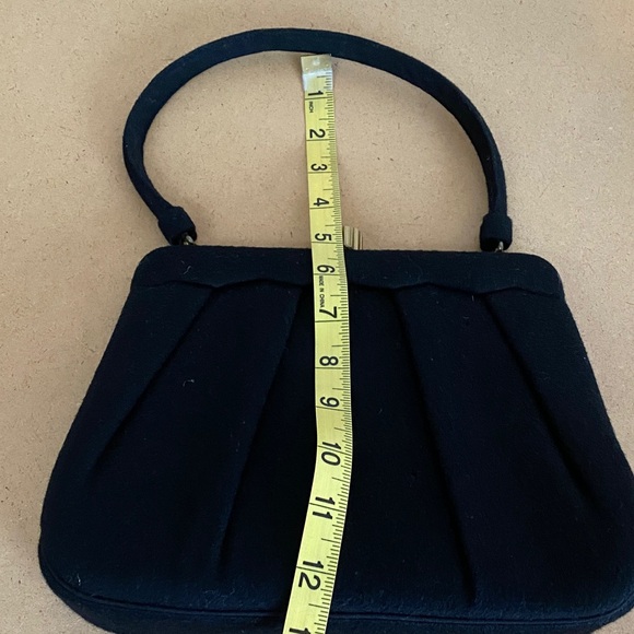 Chic Black Satchel Bag - Picture 8 of 9